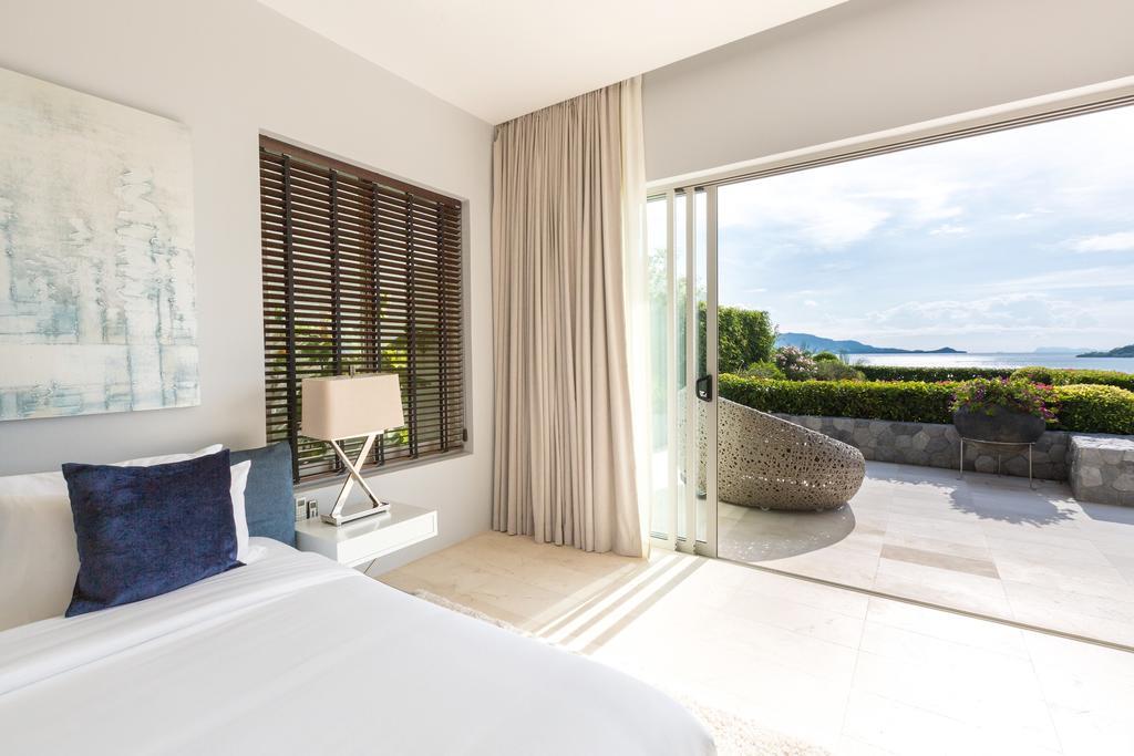 Yo Barefoot Waterfront Luxury Villa *