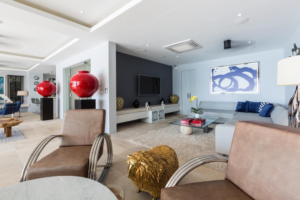 Villa Yo Barefoot Waterfront Luxury