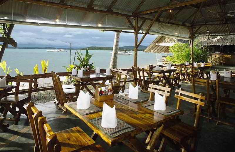 The Island & Hotel 2*