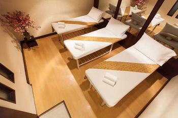 Hotel New Season Square 4*