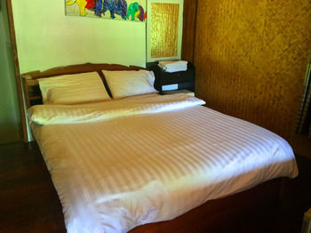 Makanai Hotel 2*