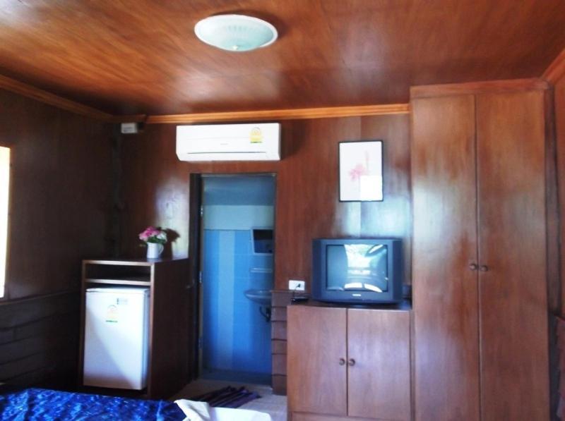 Bangrak Hotel 2*