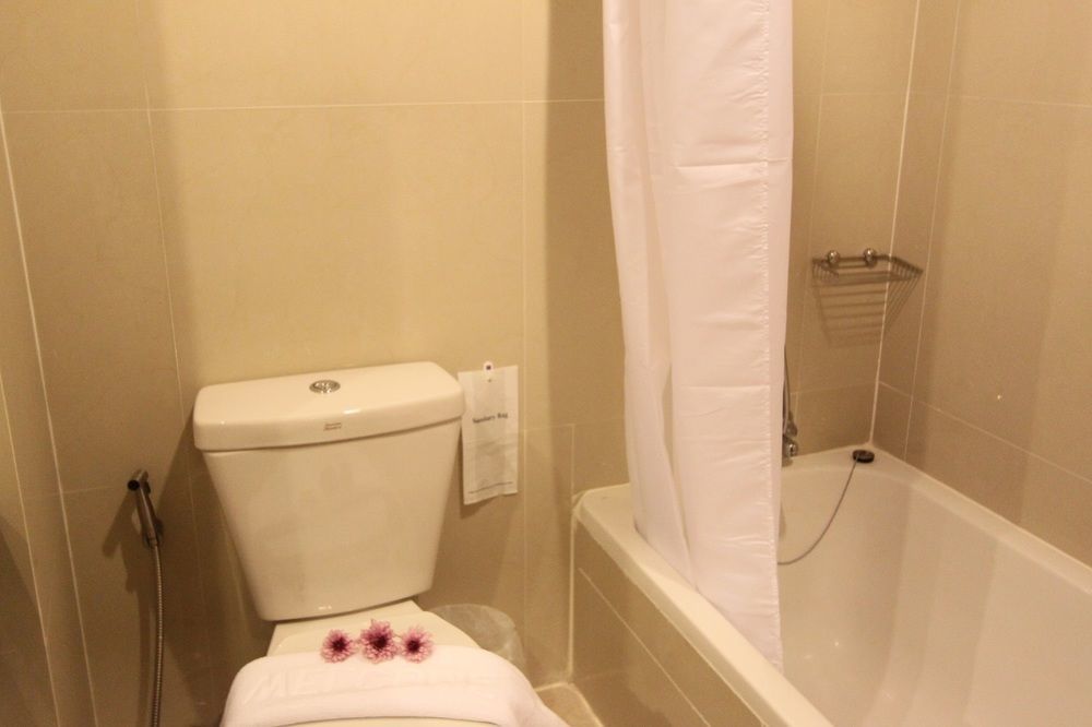 Hotel S Tara Grand 3*