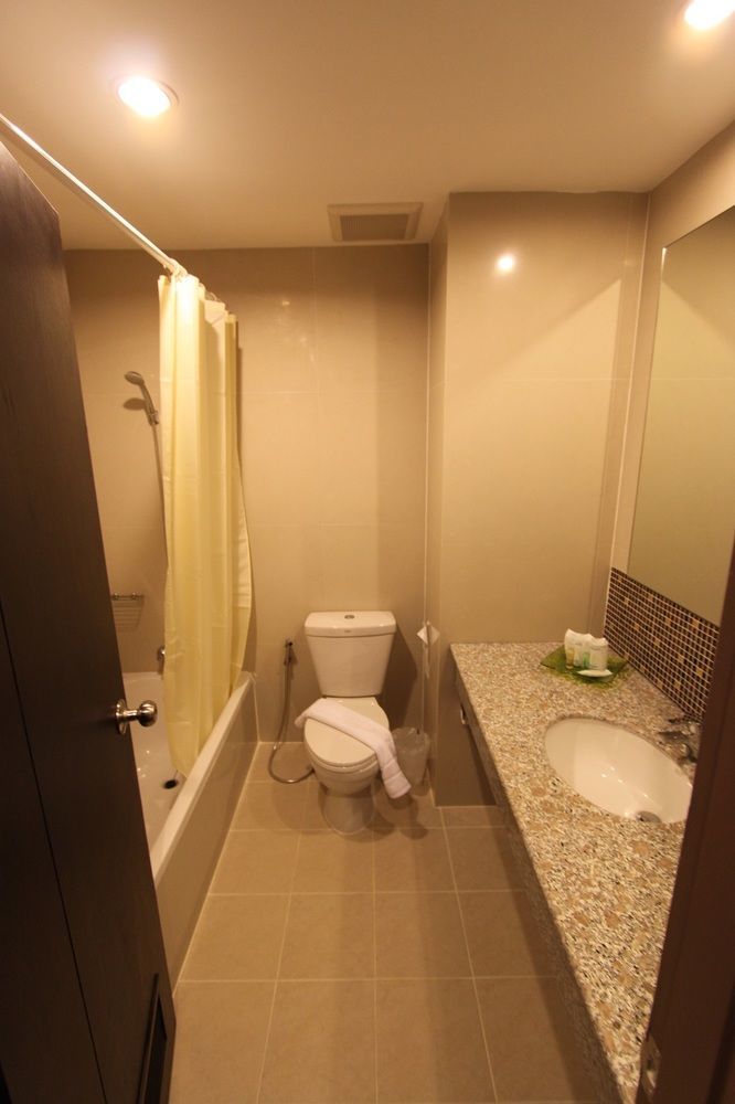 Hotel S Tara Grand