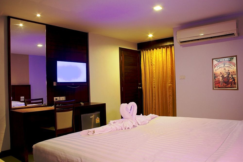 Oyo 373 Mc Ginger House Hotel Patong