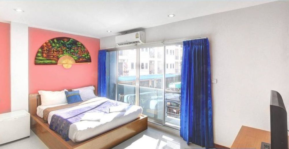 Economy hotel Dreams & Patong