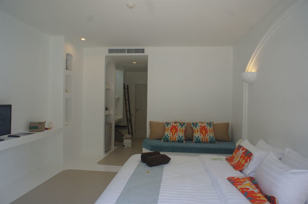 Ocean Breeze Khaolak