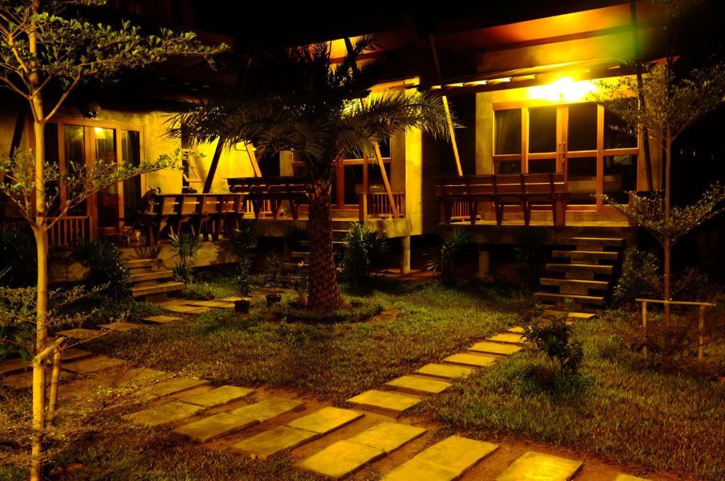 Phangan Palm & Restaurant