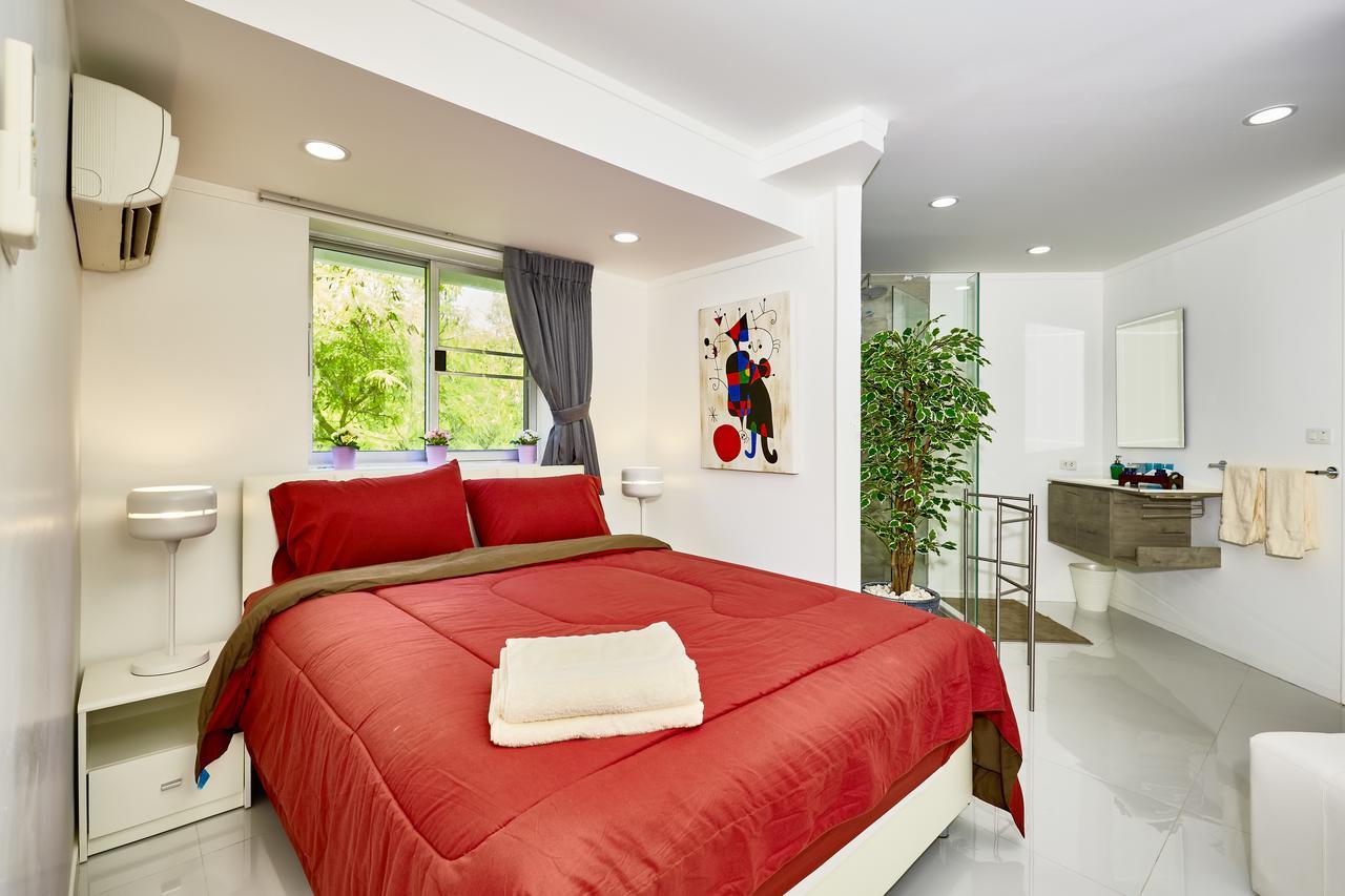 Luxurious On Road Apartment