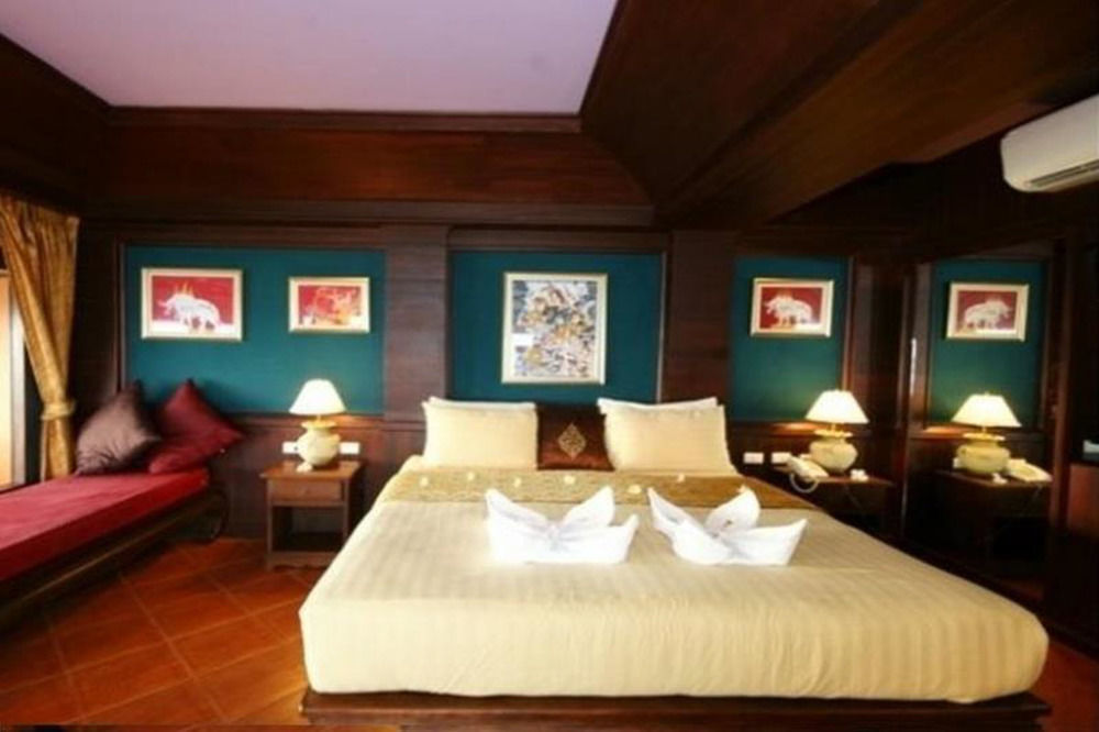 Sea Breeze - Sha 3* Haad Rin
