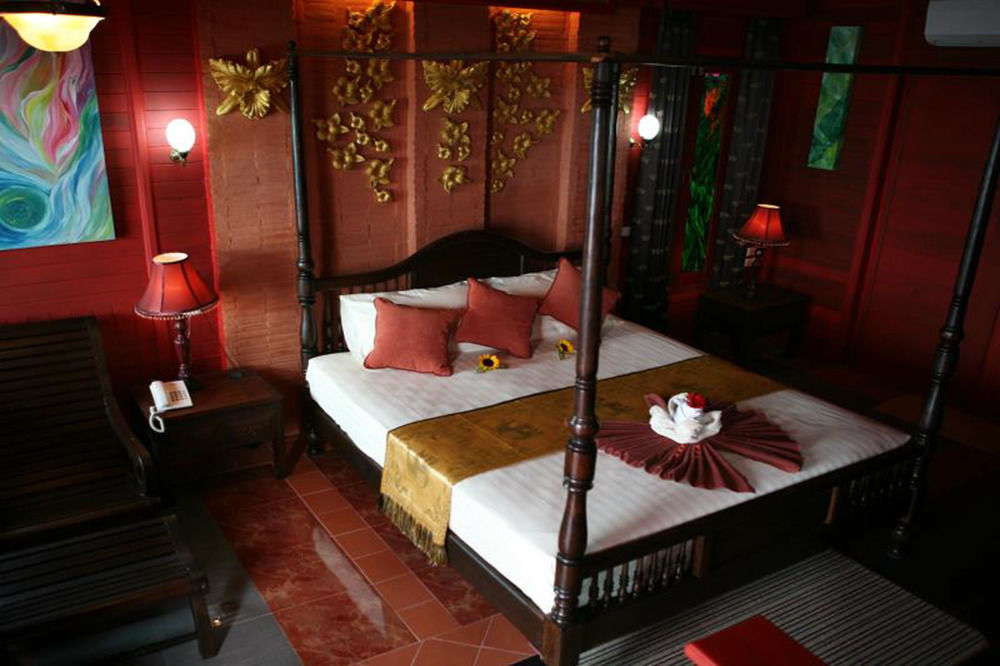 Sea Breeze - Sha 3* Haad Rin