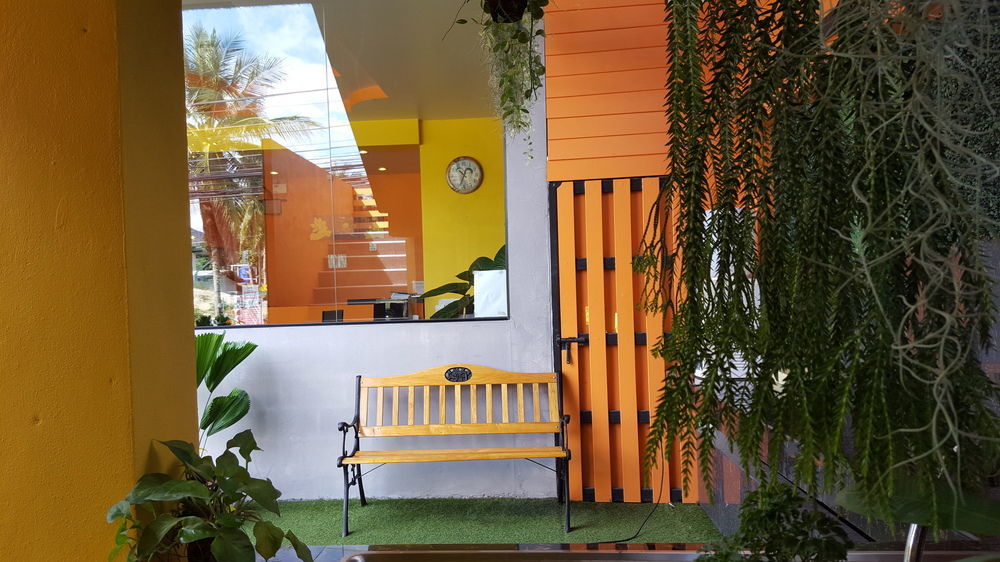 First And Frang - Koh Phangan Hotel Thongsala