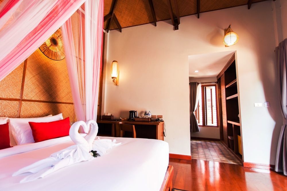 Pingchan Koh Phangan Beachfront 3* Thong Nai Pan Yai