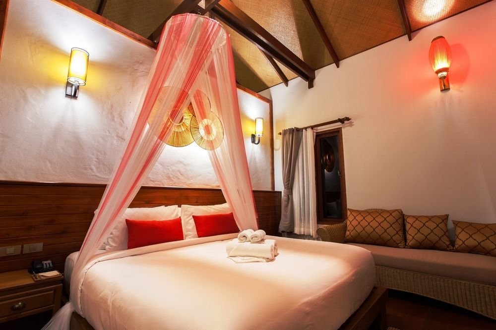 Pingchan Koh Phangan Beachfront 3*