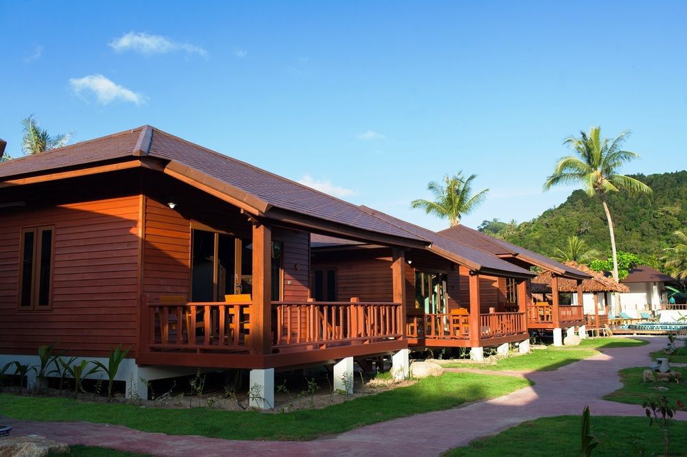 Pingchan Koh Phangan Beachfront Resort