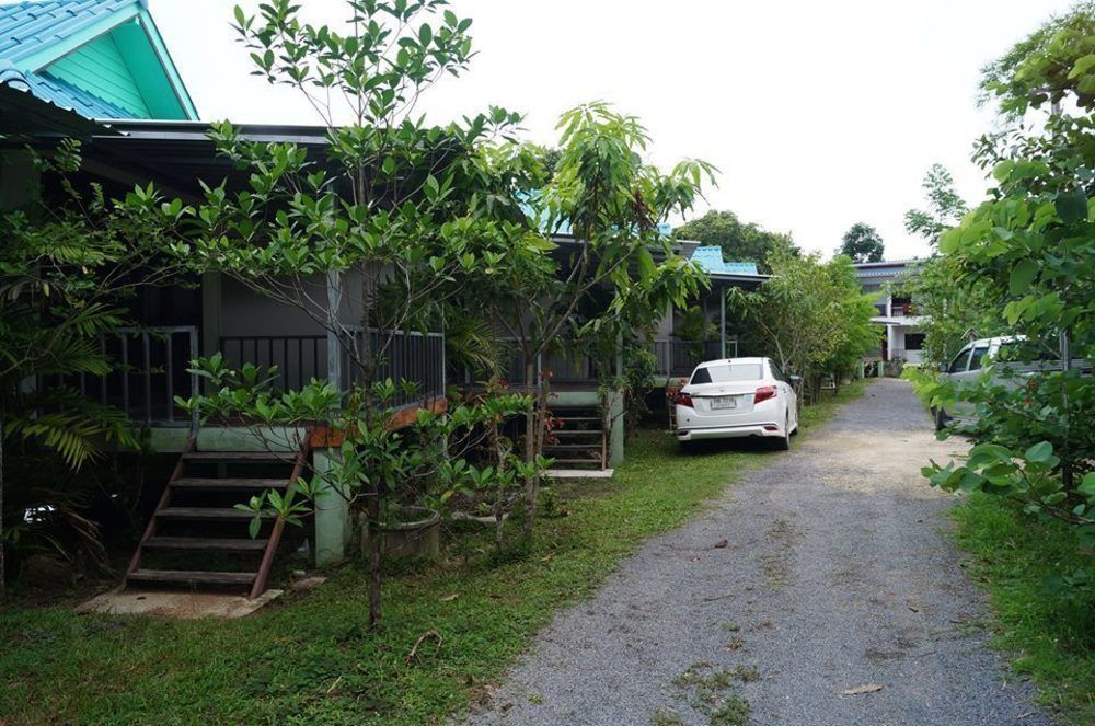 Phangan Farm Hotel 2*