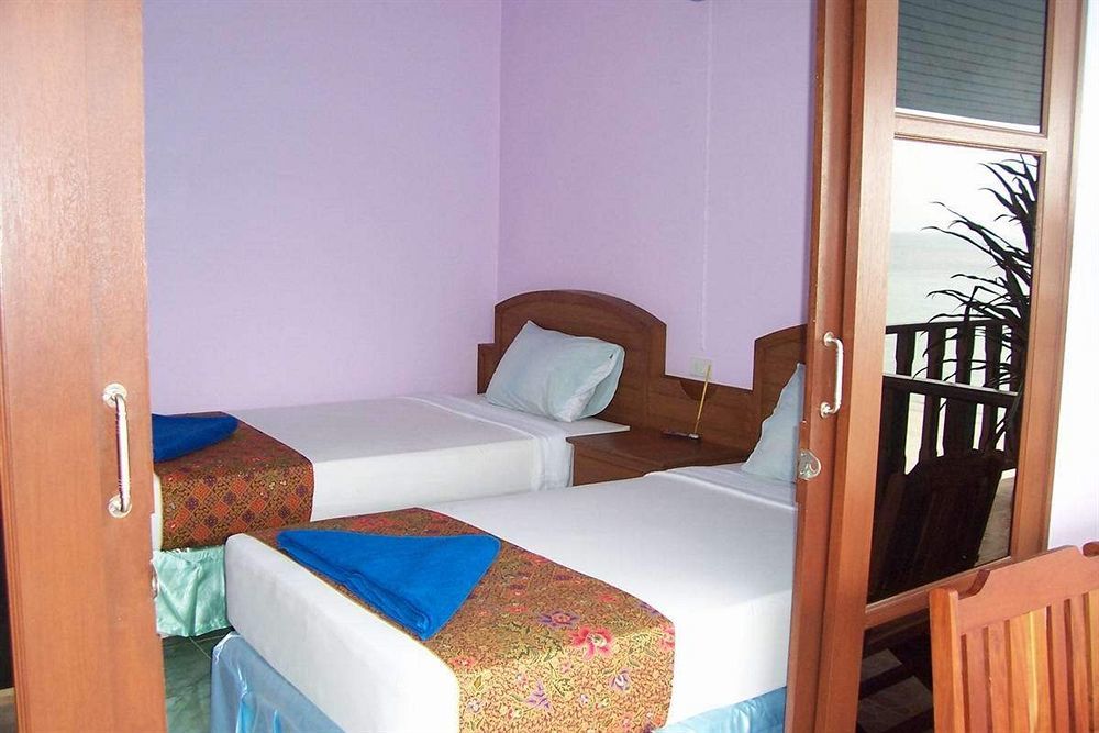 Resort Siraya Beachfront