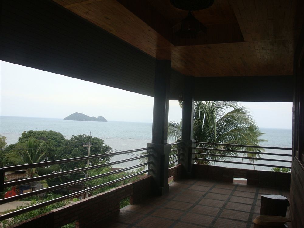 Resort Sea Rock