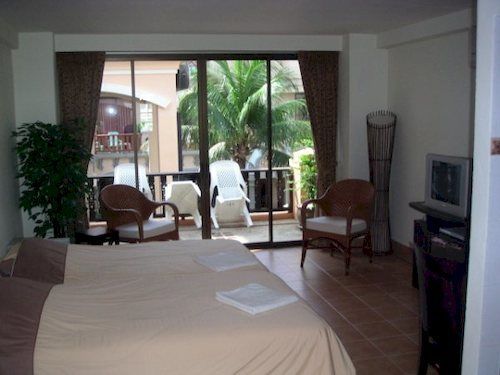 Nin Karon Guest house
