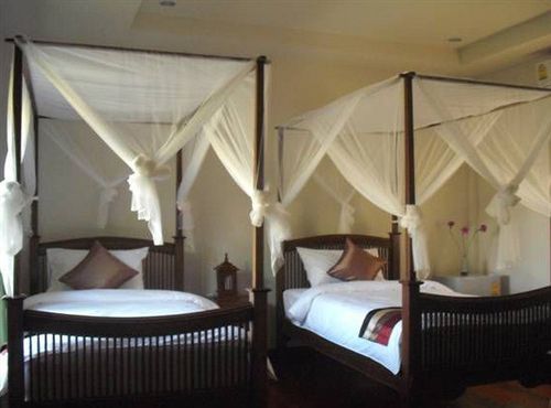 Ban Chomna Resort