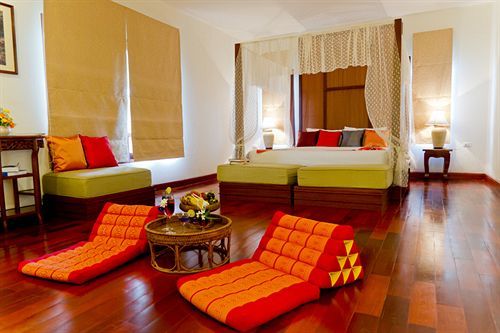 Teak Garden Resort, Resort