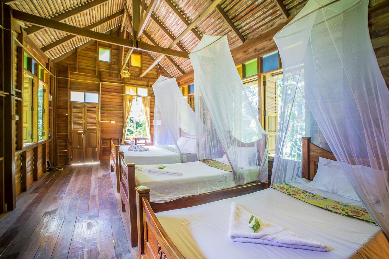 Art's Riverview Khao Sok National Park