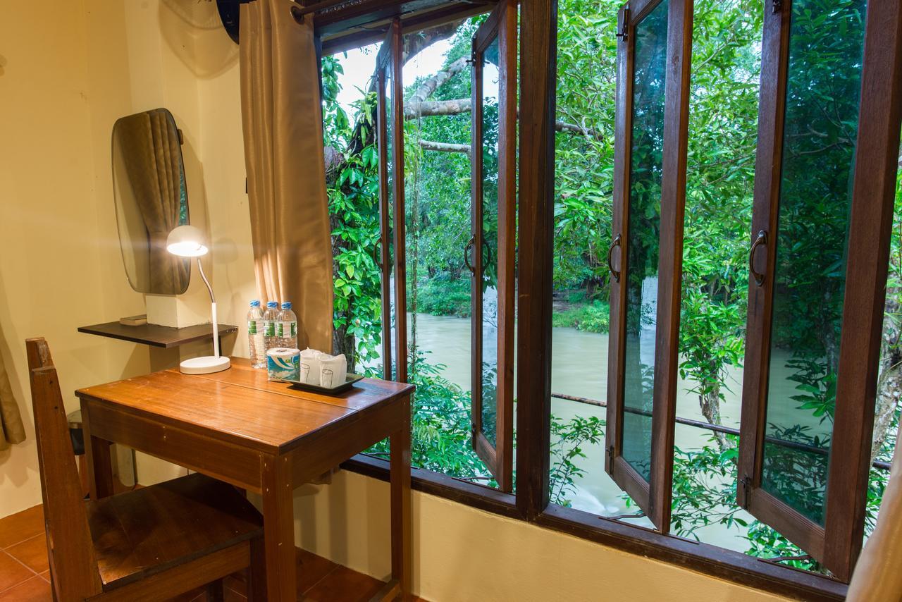 Art's Riverview 3* Khao Sok National Park