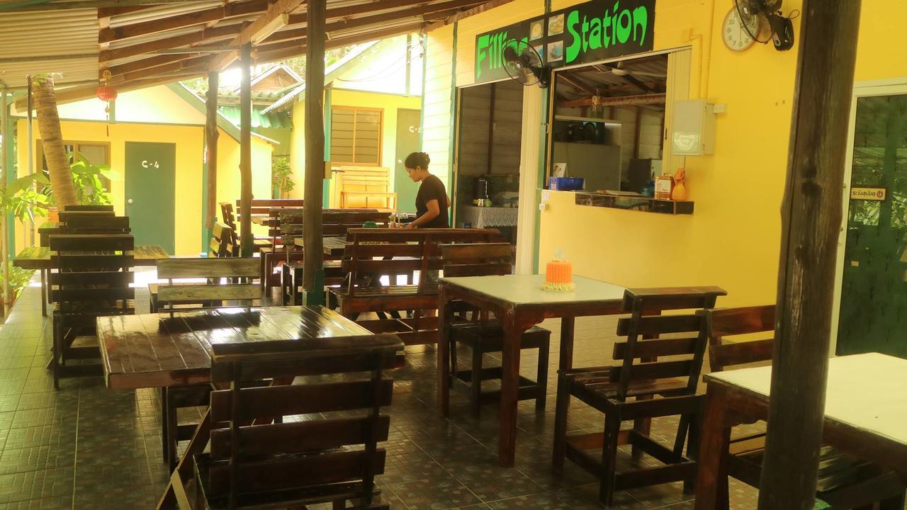 Aparthotel Island 2*