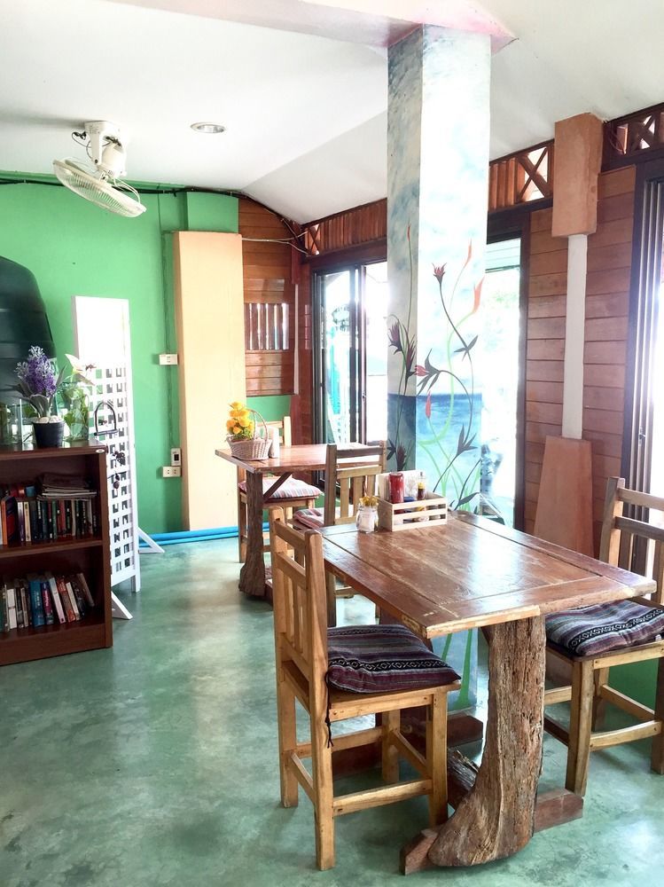 Hotel Phunyanuch 3*
