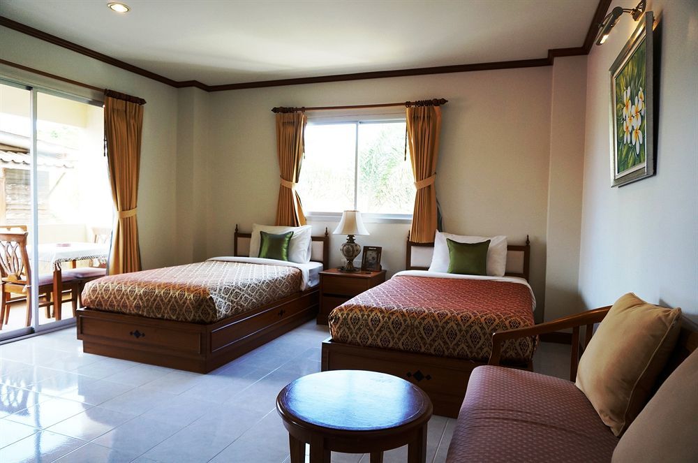 White - Sha Certified Hotel 2*