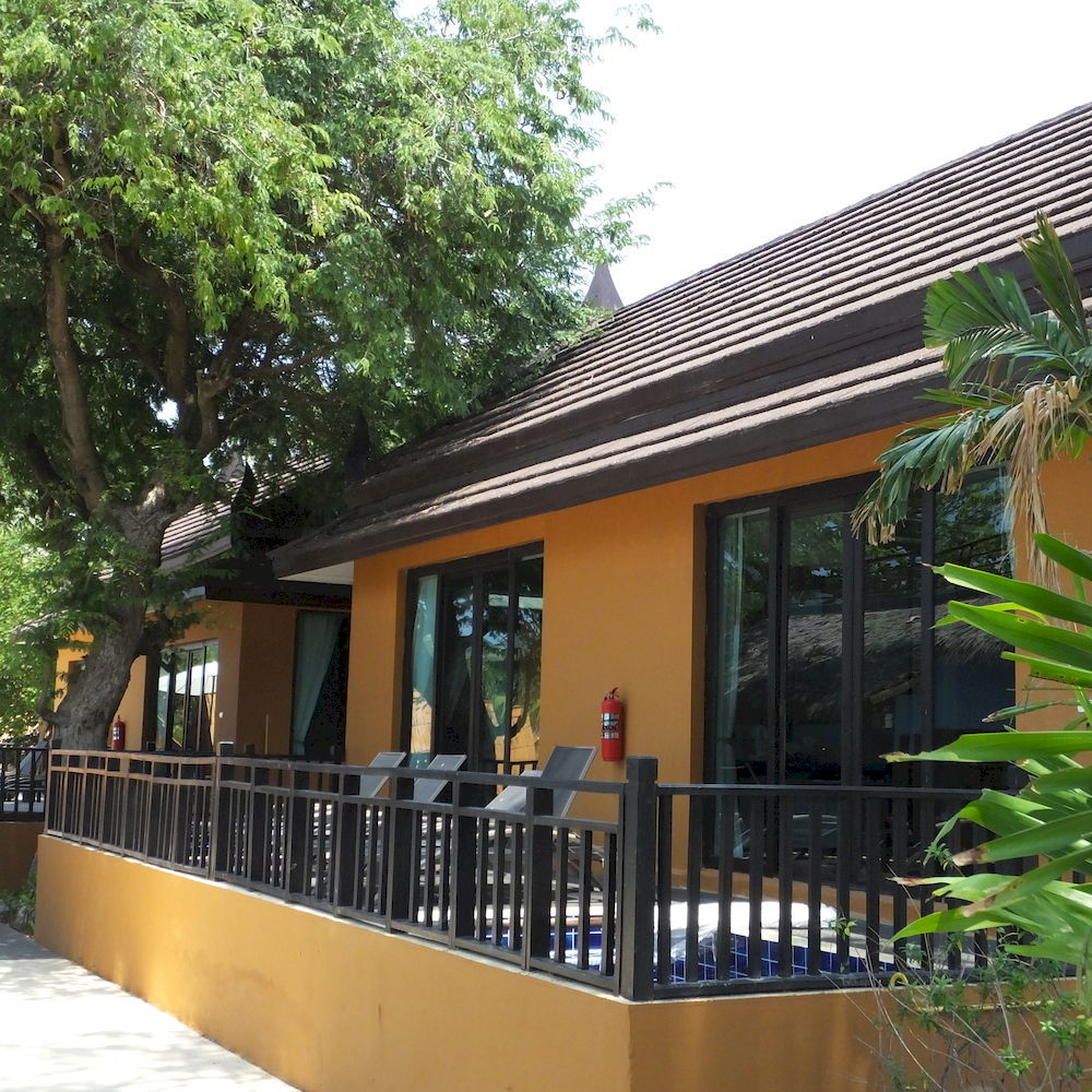 Long & Villa-sha Extra Resort Phi Phi Don