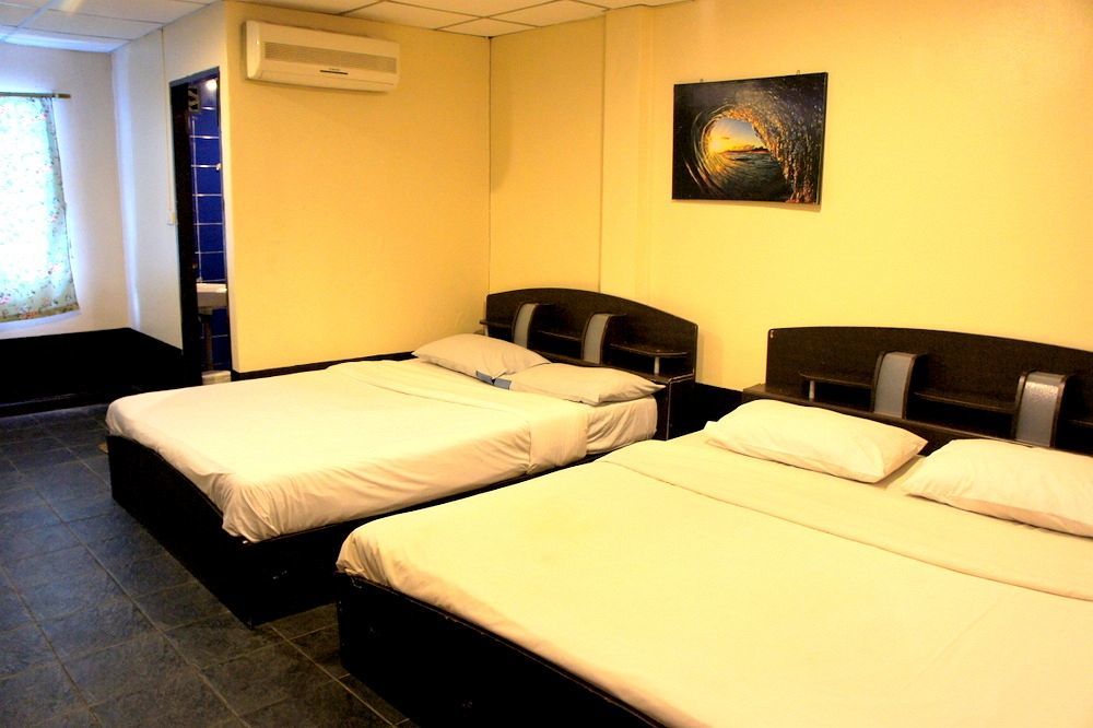 Hotel Golden Bee 3*