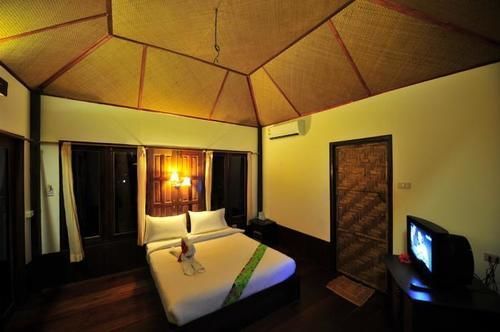 Hostel Chunut House