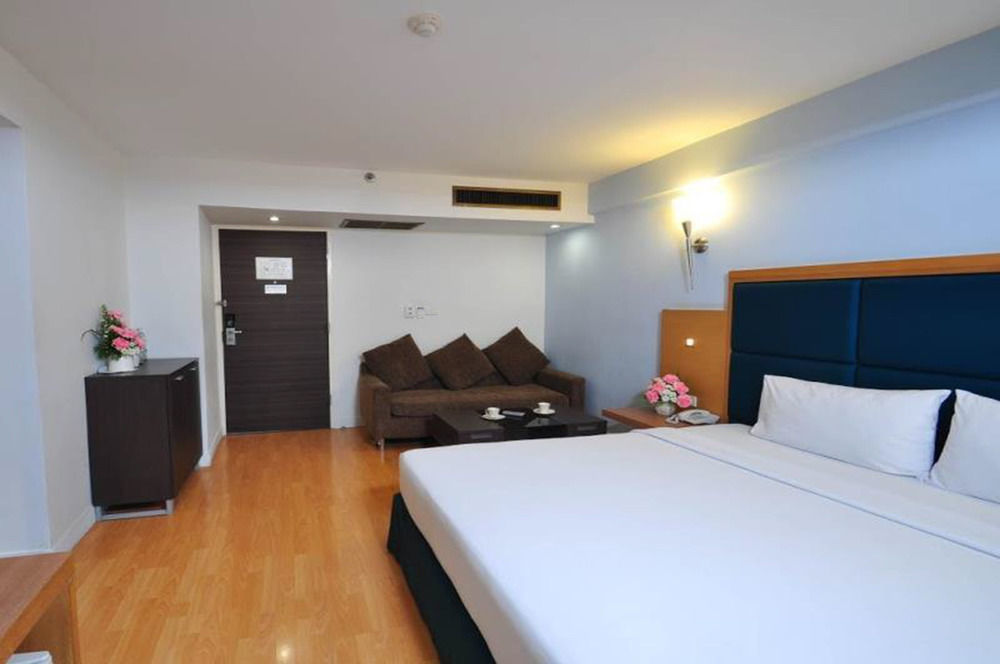 Hotel Mayflower Grande