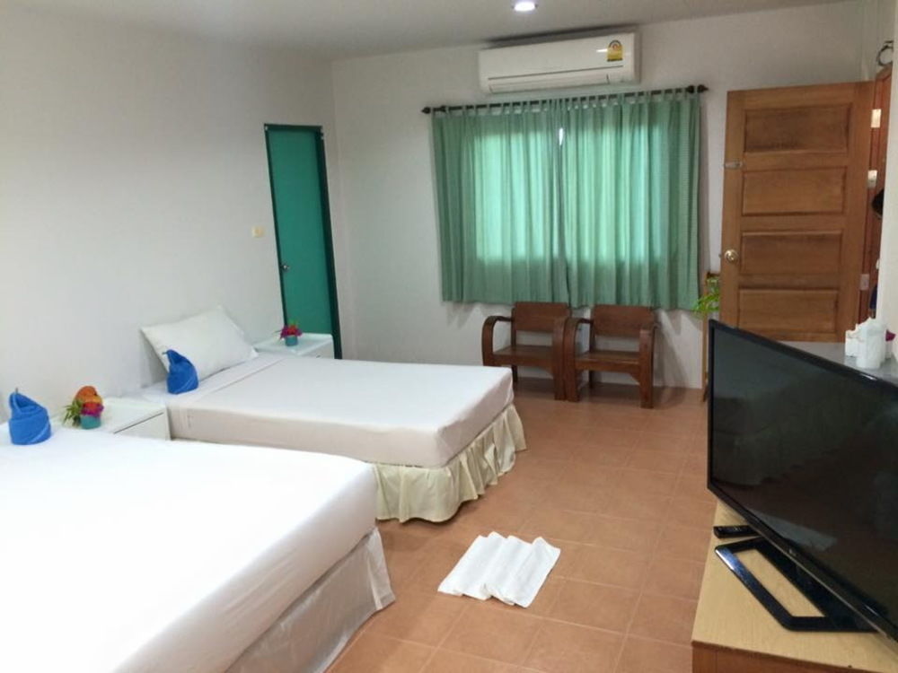 J.holiday Hotel 3*
