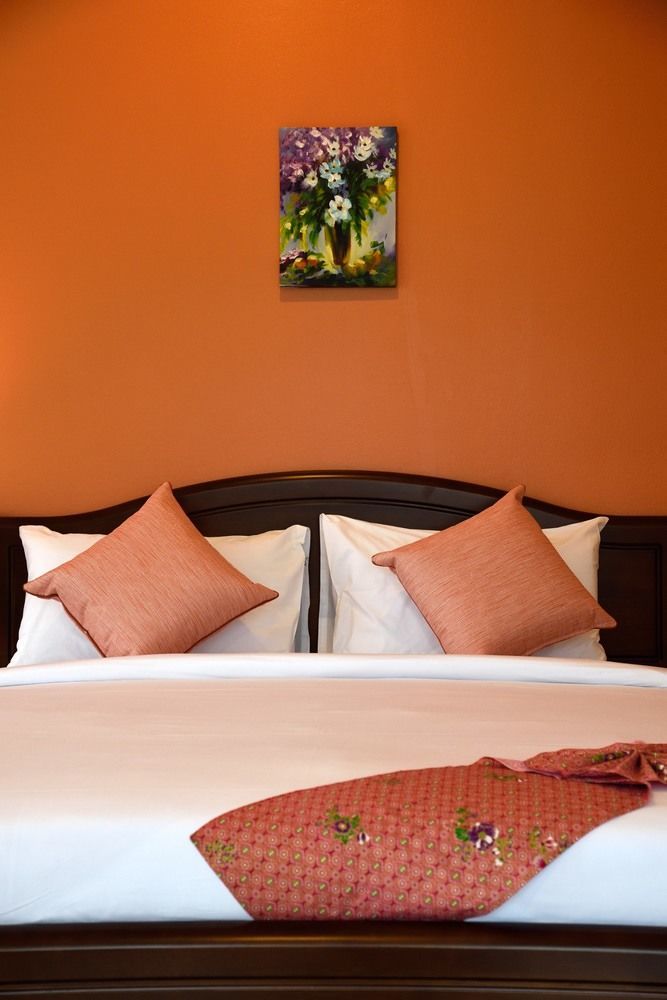 Hotel Phetpailin 3*
