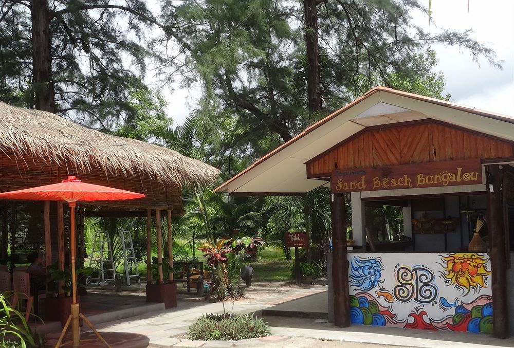 Sand Beach Bungalow Guest house *