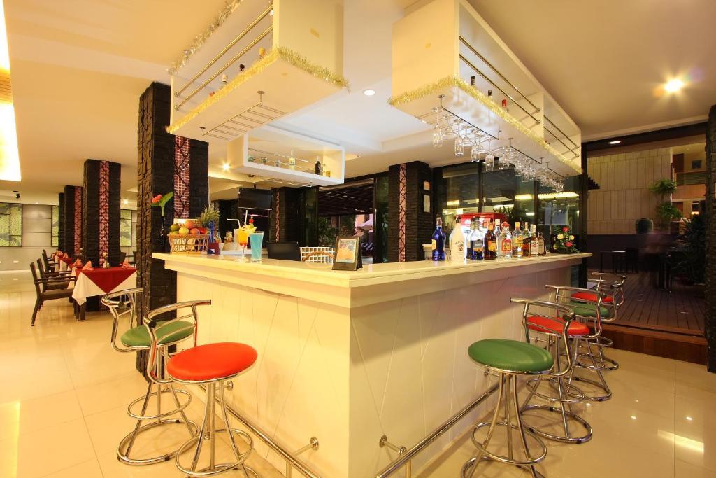 Hotel Baramee Hip Phuket