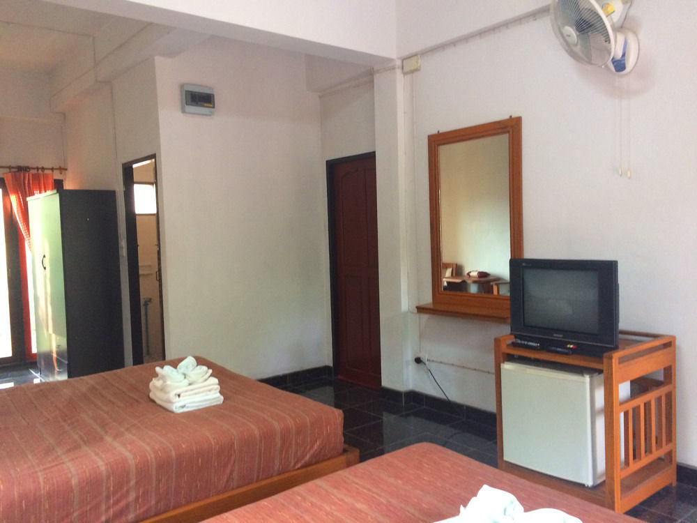 Baan Chanoknunt Guest house *