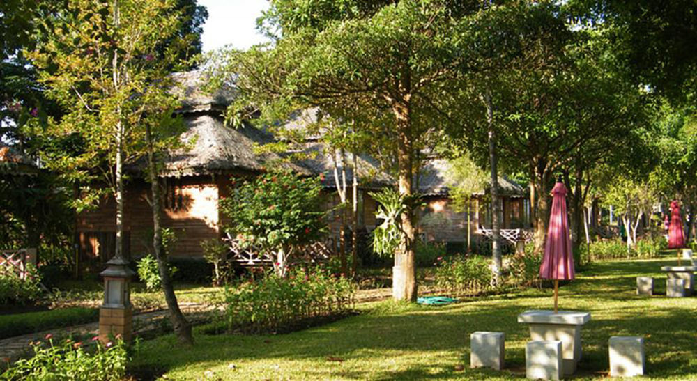 Resort River Mountain Pai