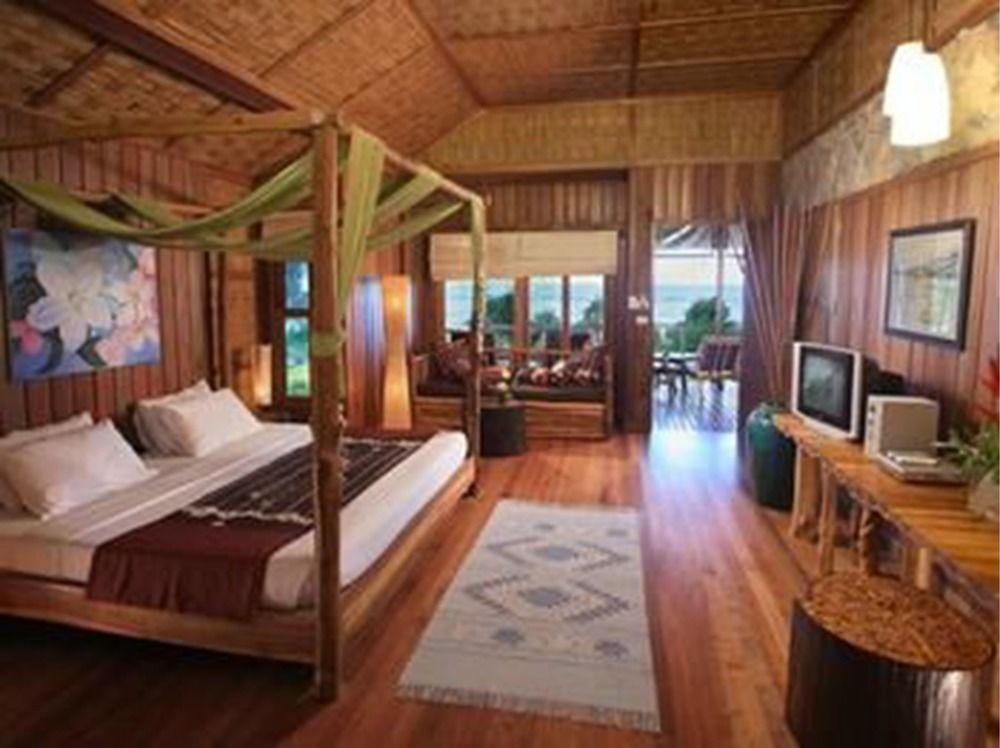 Resort Coral Bay &