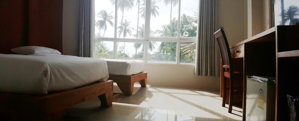 Baannoksuan Samui Hotel Maret