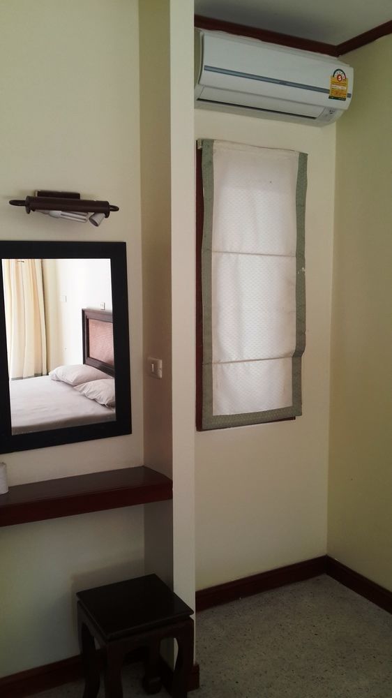 Jinta Hotel 2*
