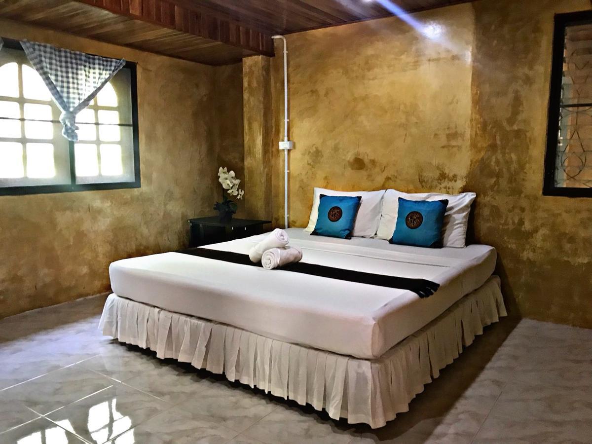 Baan Suan 2*