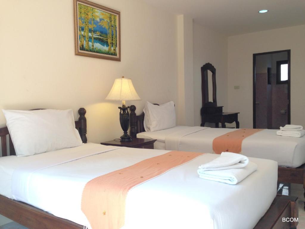 Panupong Hotel 3*
