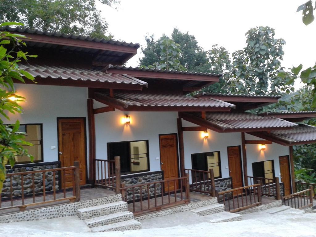 Happy Village Pai