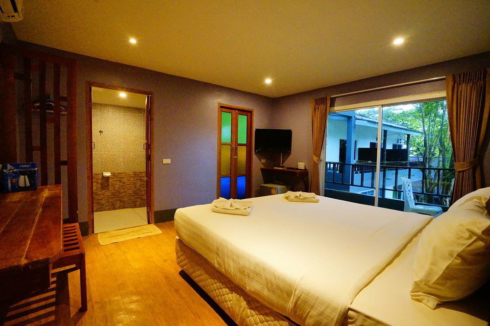 Apple Beachfront 3* Trat
