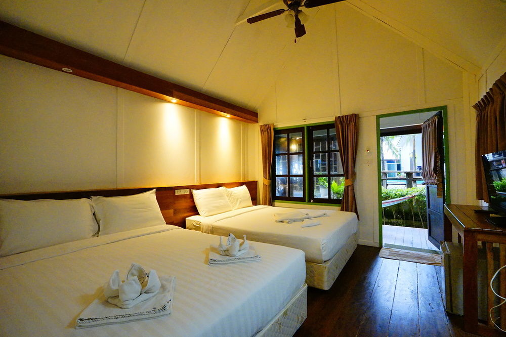 Apple Beachfront 3* Trat