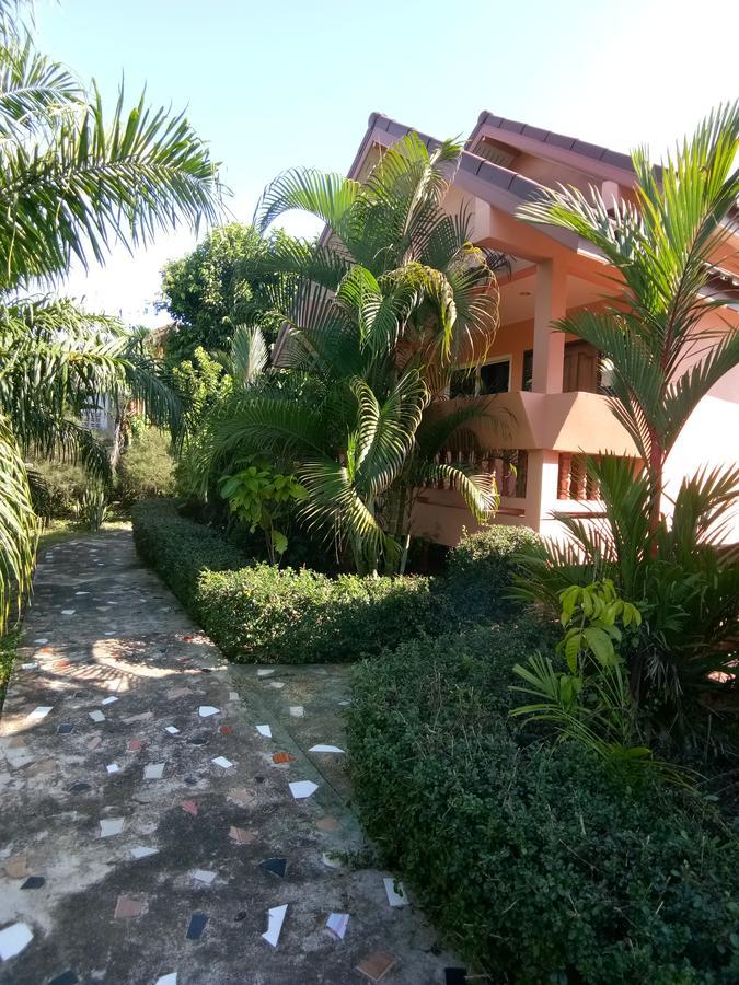 Baan Mek Lom Guest house