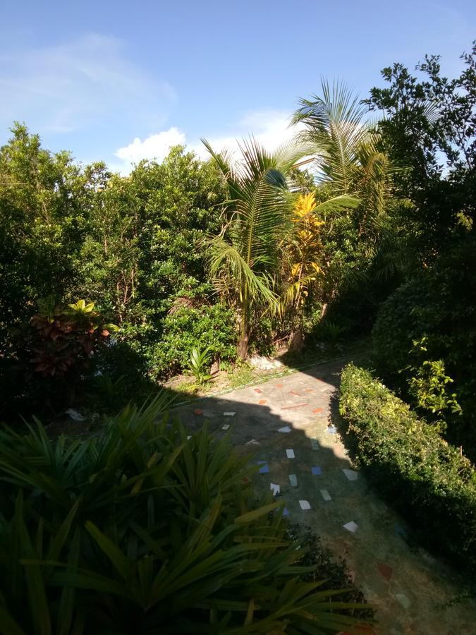 Baan Mek Lom